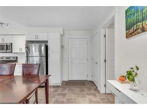 4211-755 Copperpond Boulevard Se, Calgary, AB - Indoor Photo Showing Kitchen