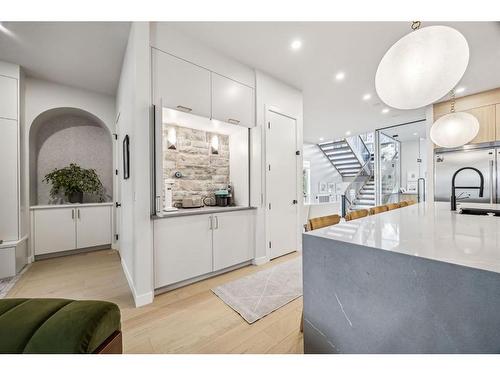 1816 Elizabeth Street Se, Calgary, AB - Indoor Photo Showing Kitchen