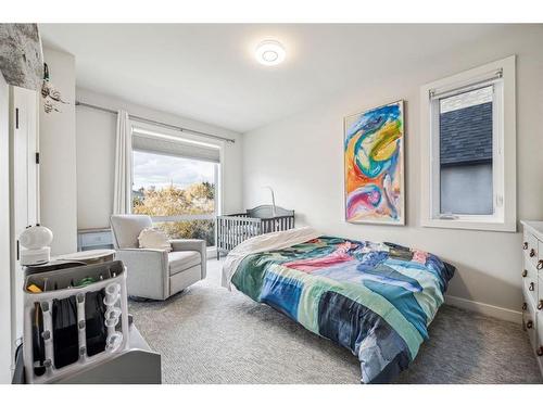 1816 Elizabeth Street Se, Calgary, AB - Indoor Photo Showing Bedroom