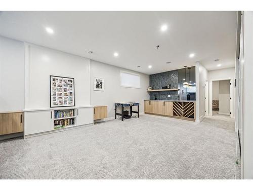 1816 Elizabeth Street Se, Calgary, AB - Indoor