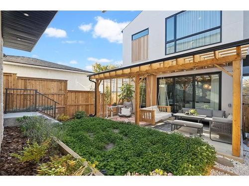 1816 Elizabeth Street Se, Calgary, AB - Outdoor