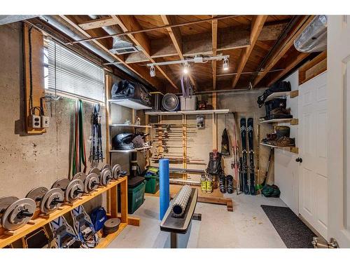 523 35A Street Nw, Calgary, AB - Indoor Photo Showing Basement