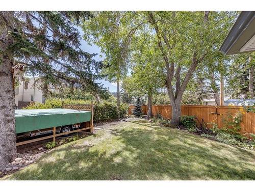 523 35A Street Nw, Calgary, AB - Outdoor With Backyard