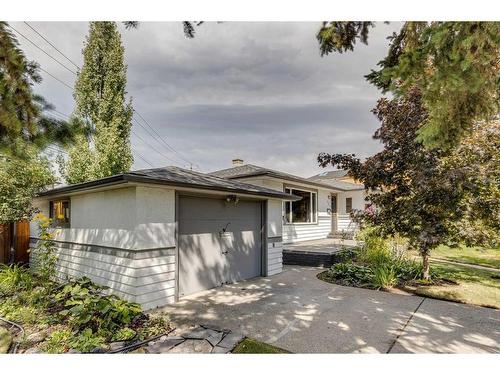 523 35A Street Nw, Calgary, AB - Outdoor