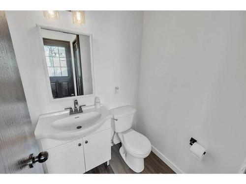 27 Abergale Close Ne, Calgary, AB - Indoor Photo Showing Bathroom