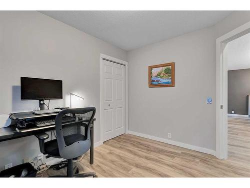 176 Chaparral Crescent Se, Calgary, AB - Indoor Photo Showing Office