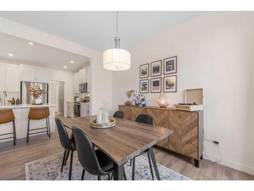 256 Willow Corner, Cochrane, AB - Indoor Photo Showing Dining Room