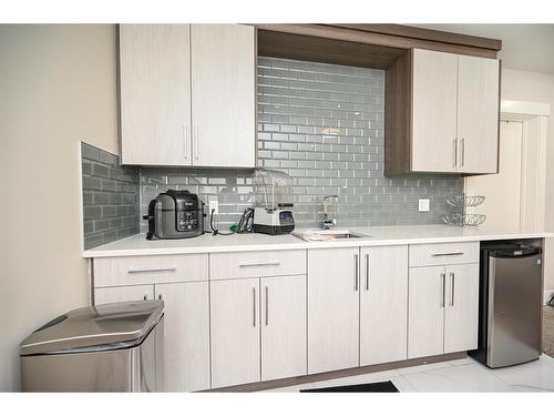 201 Kinniburgh Cove, Chestermere, AB - Indoor Photo Showing Kitchen