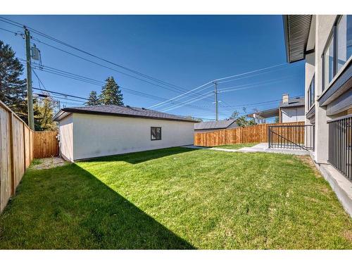 4635 22 Avenue Nw, Calgary, AB - Outdoor