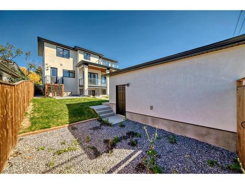 4635 22 Avenue Nw, Calgary, AB - Outdoor