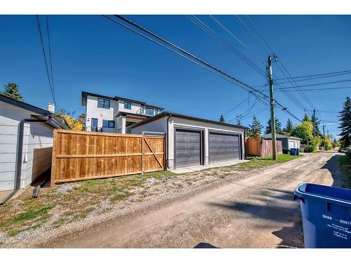 4635 22 Avenue Nw, Calgary, AB - Outdoor