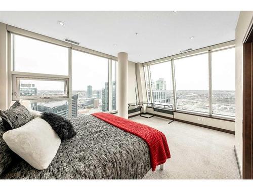 3205-211 13 Avenue Se, Calgary, AB - Indoor Photo Showing Bedroom