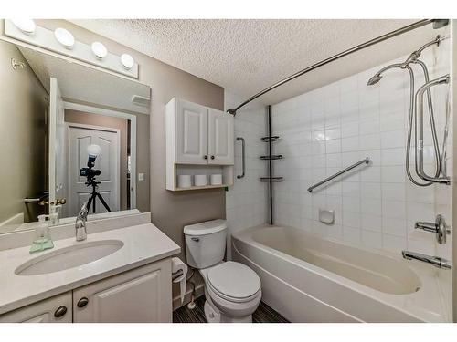 1301-6635 25 Avenue Ne, Calgary, AB - Indoor Photo Showing Bathroom