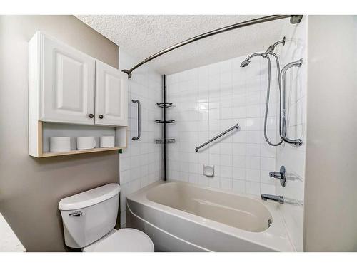 1301-6635 25 Avenue Ne, Calgary, AB - Indoor Photo Showing Bathroom