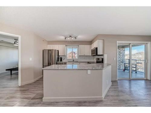 1301-6635 25 Avenue Ne, Calgary, AB - Indoor Photo Showing Kitchen