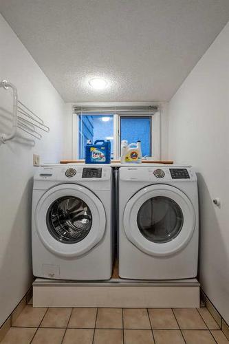 14108 Park Estates Drive Se, Calgary, AB - Indoor Photo Showing Laundry Room