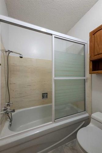 14108 Park Estates Drive Se, Calgary, AB - Indoor Photo Showing Bathroom