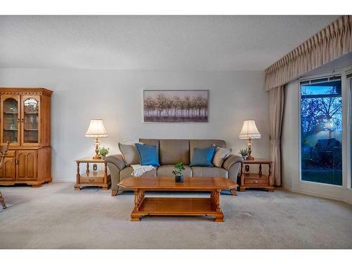 14108 Park Estates Drive Se, Calgary, AB - Indoor Photo Showing Living Room