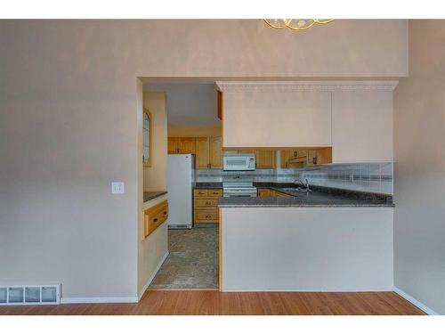 182 Riverview Point Se, Calgary, AB - Indoor Photo Showing Kitchen