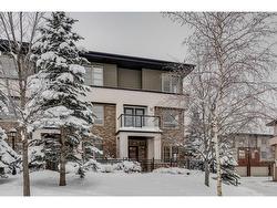 10 Aspen Hills Terrace SW Calgary, AB T3H 0P3