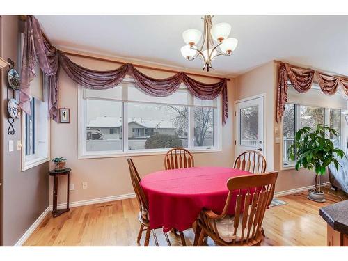 6007 60 Street, Olds, AB - Indoor Photo Showing Dining Room