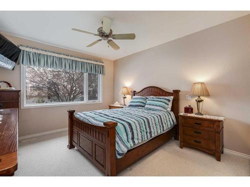 6007 60 Street, Olds, AB - Indoor Photo Showing Bedroom