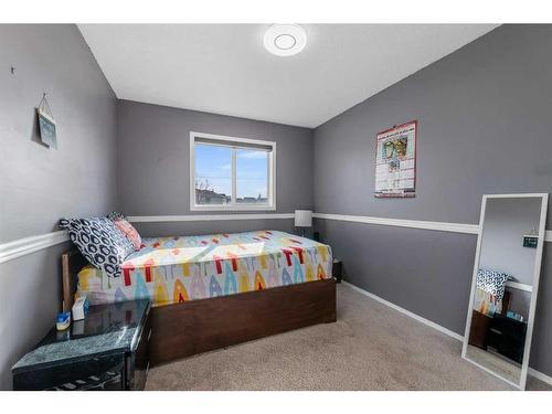 117 Martin Crossing Crescent Ne, Calgary, AB - Indoor Photo Showing Bedroom