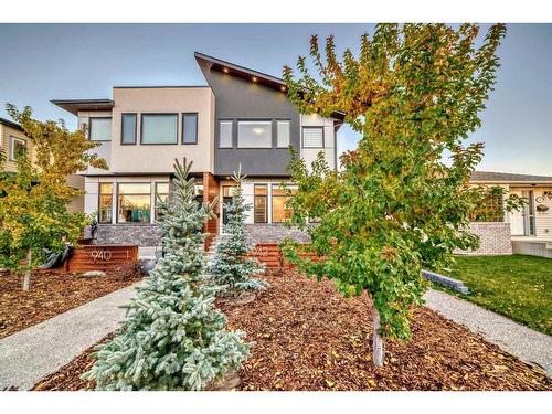 1-942 38 Street Sw, Calgary, AB - Outdoor