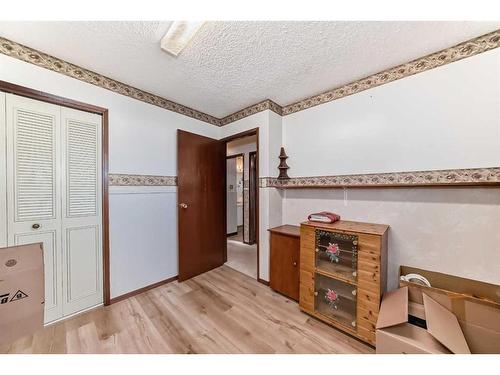 64 Dovercroft Place Se, Calgary, AB - Indoor Photo Showing Other Room