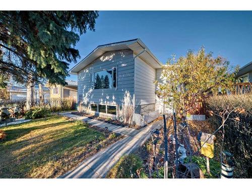 64 Dovercroft Place Se, Calgary, AB - Outdoor