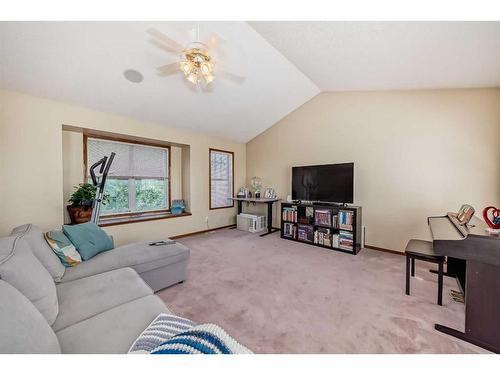 15225 Prestwick Boulevard Se, Calgary, AB - Indoor Photo Showing Other Room