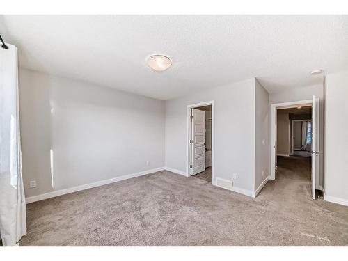 298 Kingfisher Crescent Se, Airdrie, AB - Indoor Photo Showing Other Room