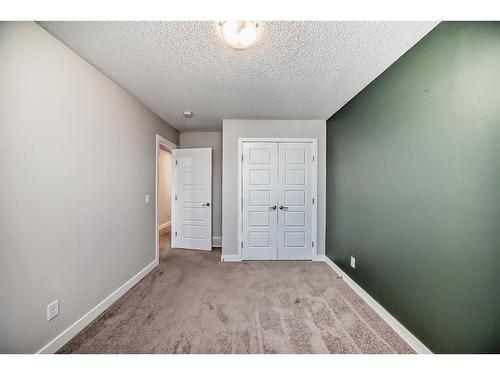 298 Kingfisher Crescent Se, Airdrie, AB - Indoor