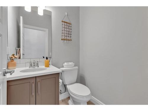 35-230 Seton Passage Se, Calgary, AB - Indoor Photo Showing Bathroom