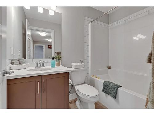 35-230 Seton Passage Se, Calgary, AB - Indoor Photo Showing Bathroom