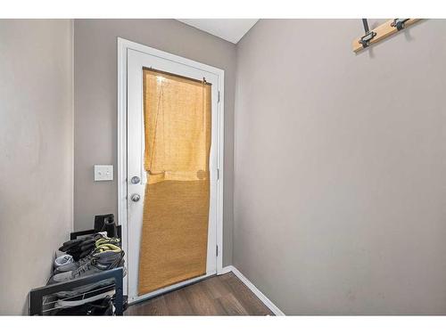 245 Evermeadow Avenue Sw, Calgary, AB - Indoor Photo Showing Other Room