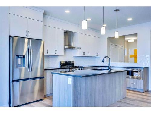 273 Lucas Place, Calgary, AB - Indoor Photo Showing Kitchen With Stainless Steel Kitchen With Upgraded Kitchen