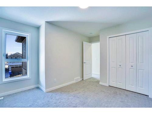 273 Lucas Place, Calgary, AB - Indoor