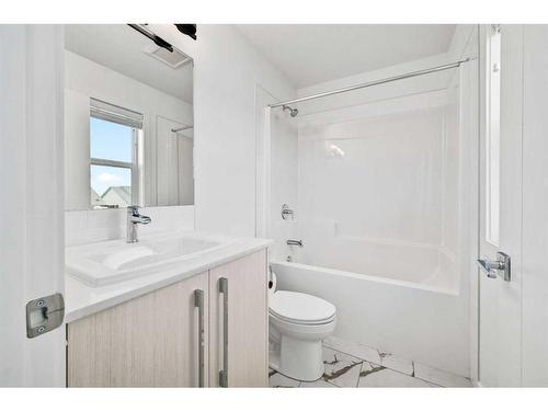 661 Savanna Boulevard Ne, Calgary, AB - Indoor Photo Showing Bathroom