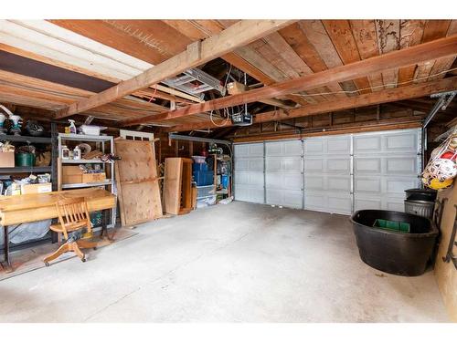 1514 22 Avenue Nw, Calgary, AB - Indoor Photo Showing Garage