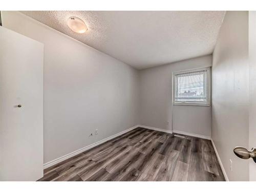 164 Hunterhorn Drive Ne, Calgary, AB - Indoor Photo Showing Other Room