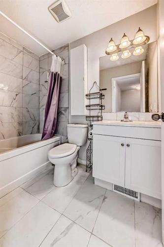 164 Hunterhorn Drive Ne, Calgary, AB - Indoor Photo Showing Bathroom