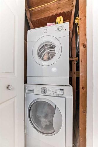 164 Hunterhorn Drive Ne, Calgary, AB - Indoor Photo Showing Laundry Room