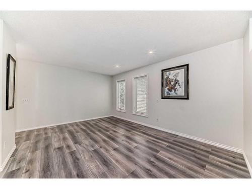 164 Hunterhorn Drive Ne, Calgary, AB - Indoor Photo Showing Other Room