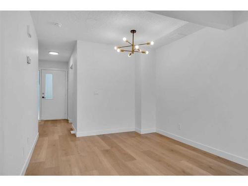 87-2511 38 Street Ne, Calgary, AB - Indoor Photo Showing Other Room