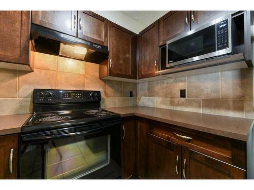 4204-115 Prestwick Villas Se, Calgary, AB - Indoor Photo Showing Kitchen