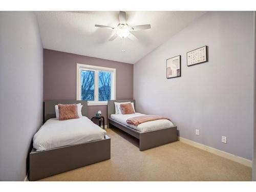 236 23 Avenue Nw, Calgary, AB - Indoor Photo Showing Bedroom