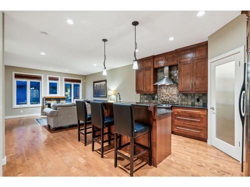 236 23 Avenue Nw, Calgary, AB - Indoor Photo Showing Kitchen