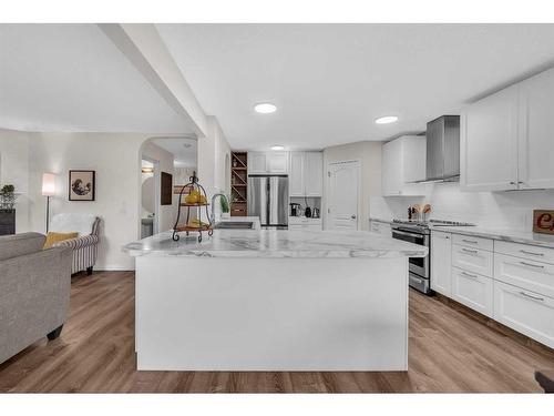 132 Springmere Grove, Chestermere, AB - Indoor Photo Showing Kitchen With Upgraded Kitchen