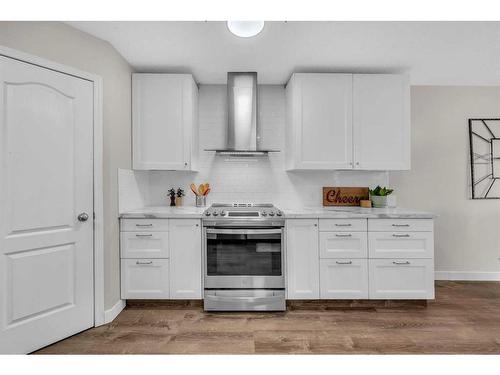 132 Springmere Grove, Chestermere, AB - Indoor Photo Showing Kitchen